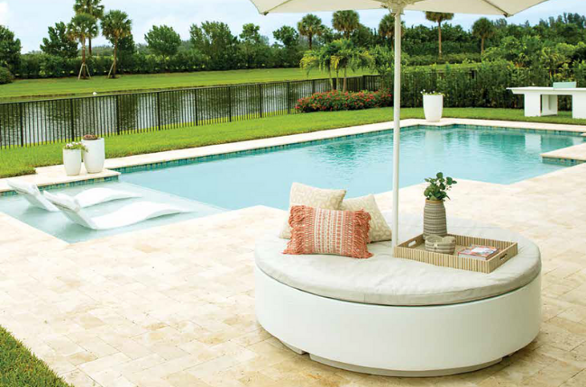 Rounded pool sunbed