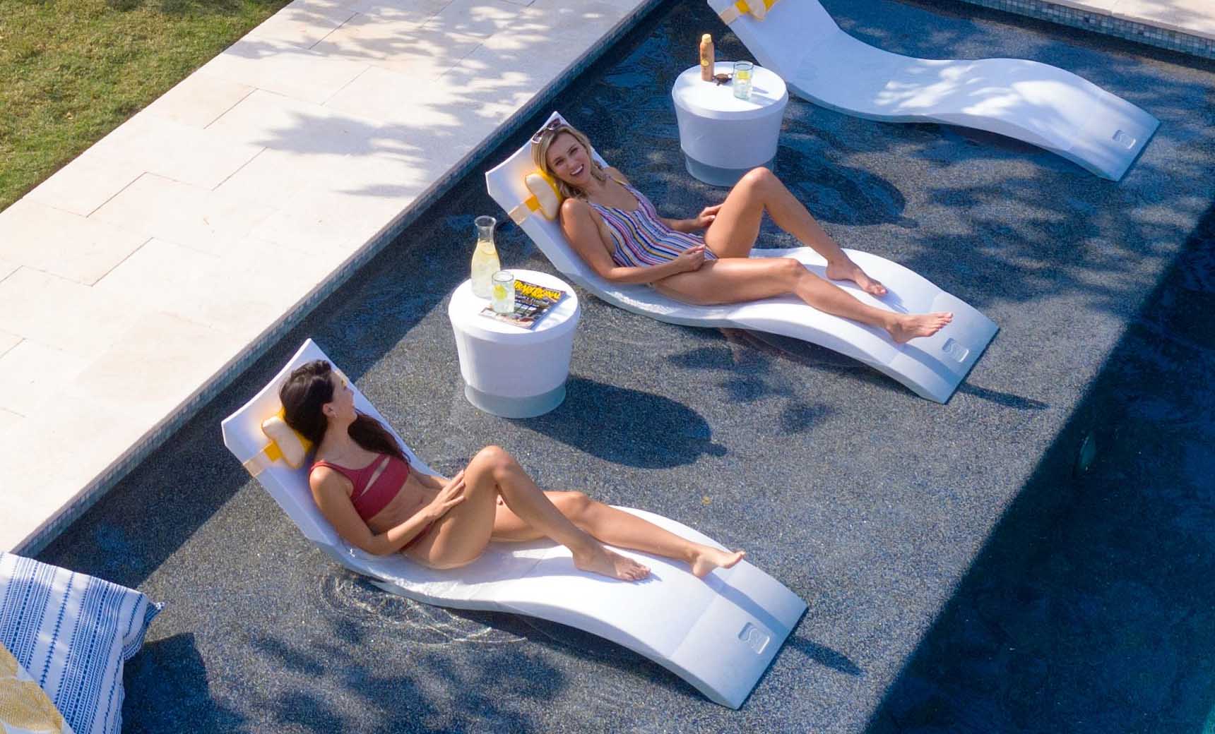 Chaise pool lounger
