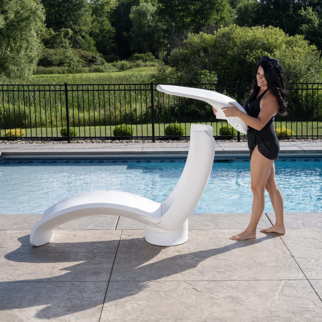Mondello lounger