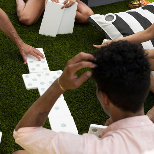 Dominoes