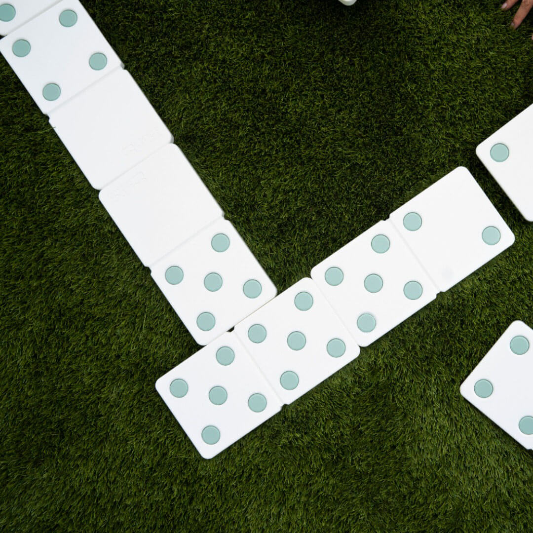Dominoes