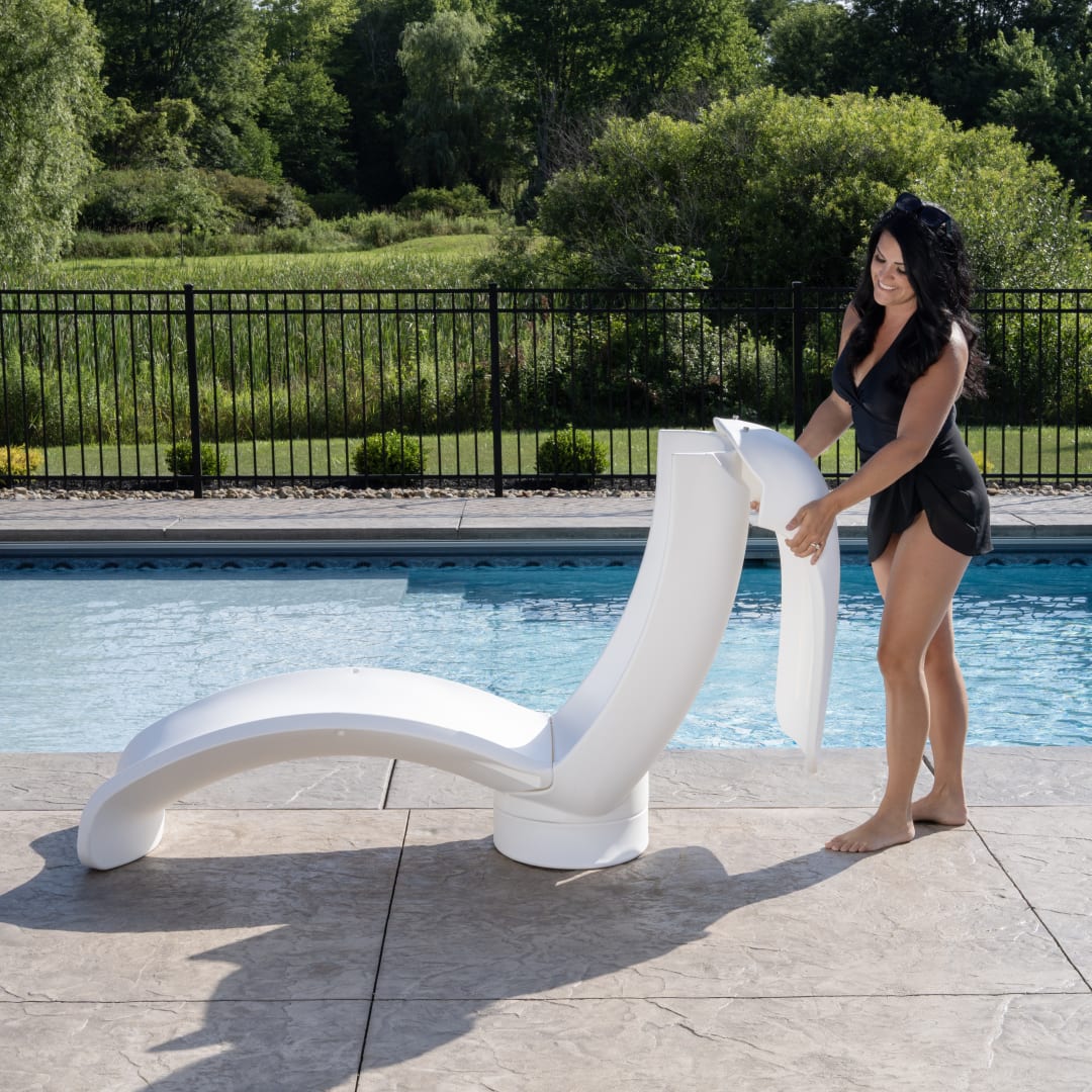 Mondello lounger