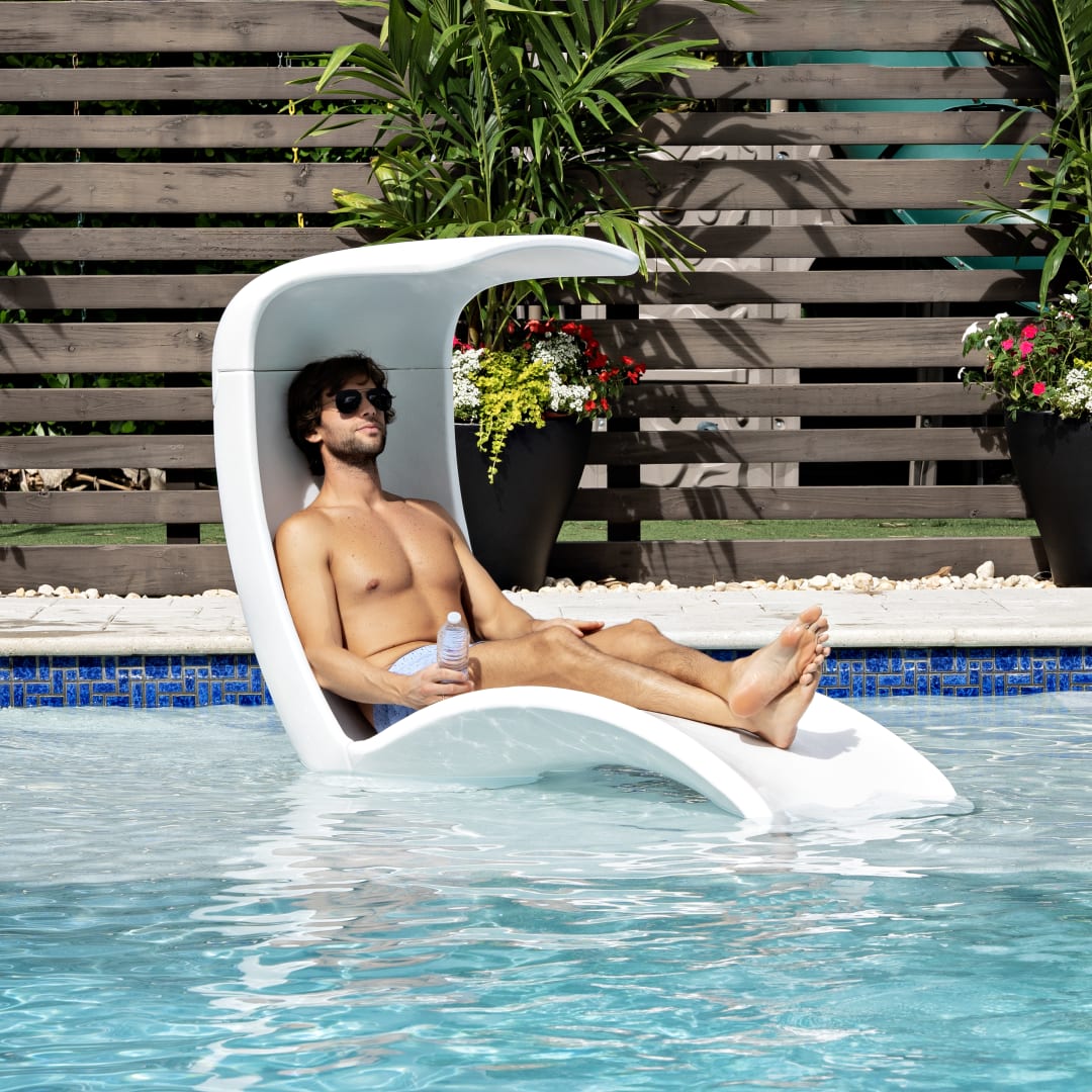 Mondello lounger
