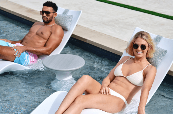 Mesa Lowbin y tumbona de Lux Loungers